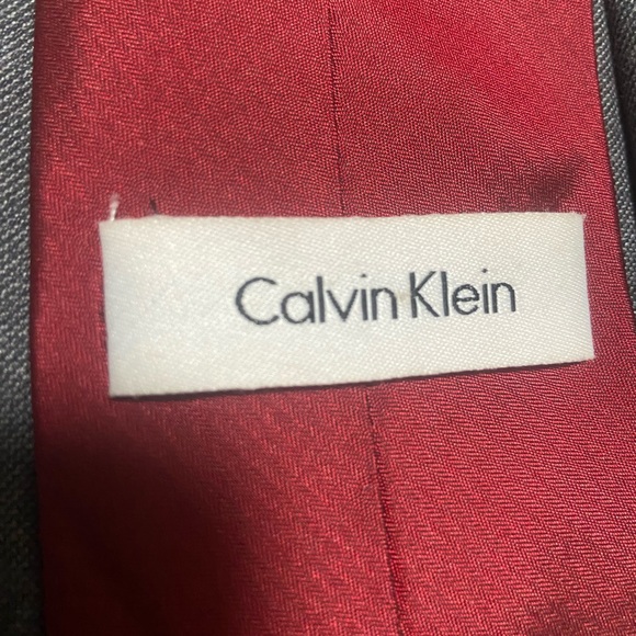 Men’s Alfani Slim Gray Three-Piece Suit with a Red Tie - Picture 9 of 9